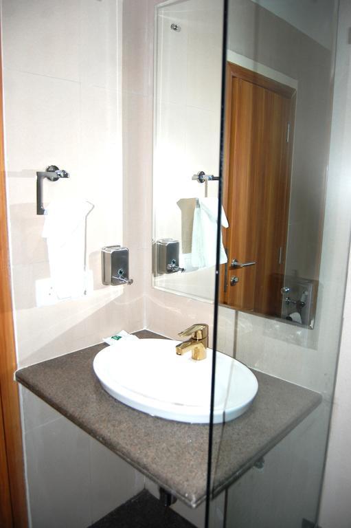Le Roi Raipur Hotel Cameră foto