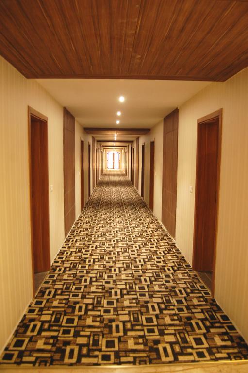 Le Roi Raipur Hotel Exterior foto